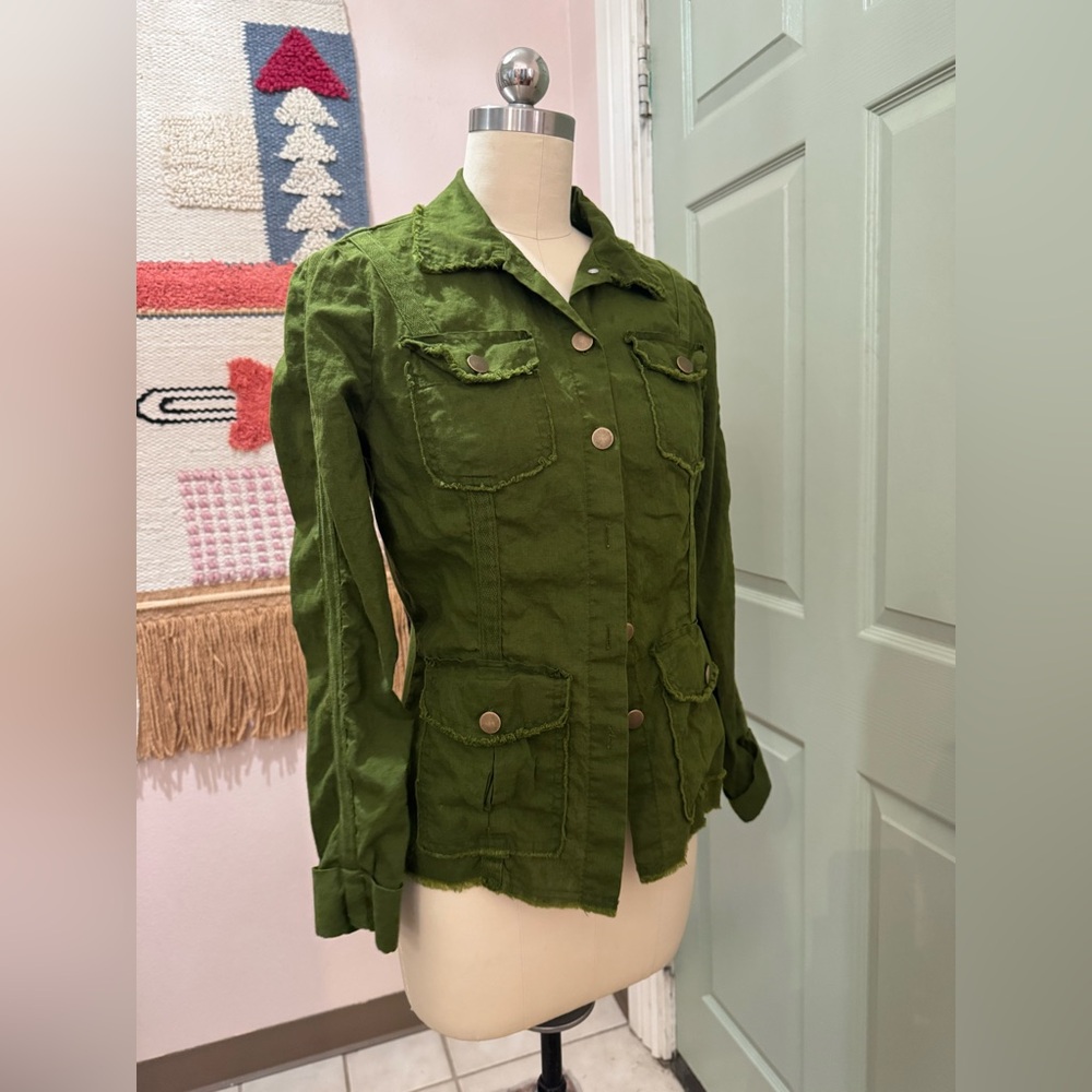Wearables linen cotton blend green button down cargo shirt size xs like new